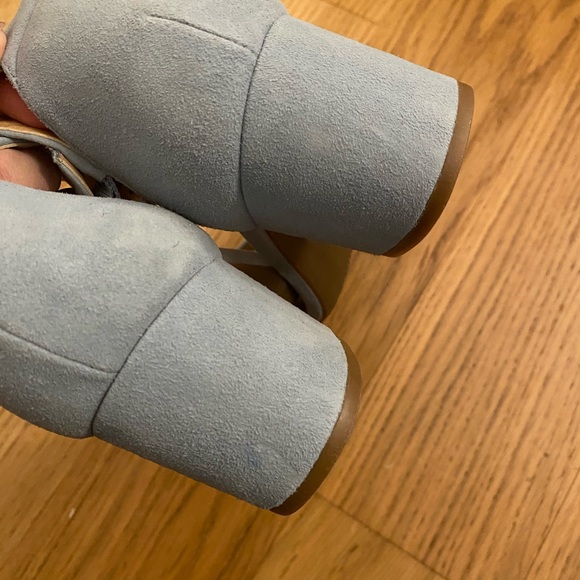Suede block heel. Worn once. Make me an offer 😊 - Picture 3 of 5